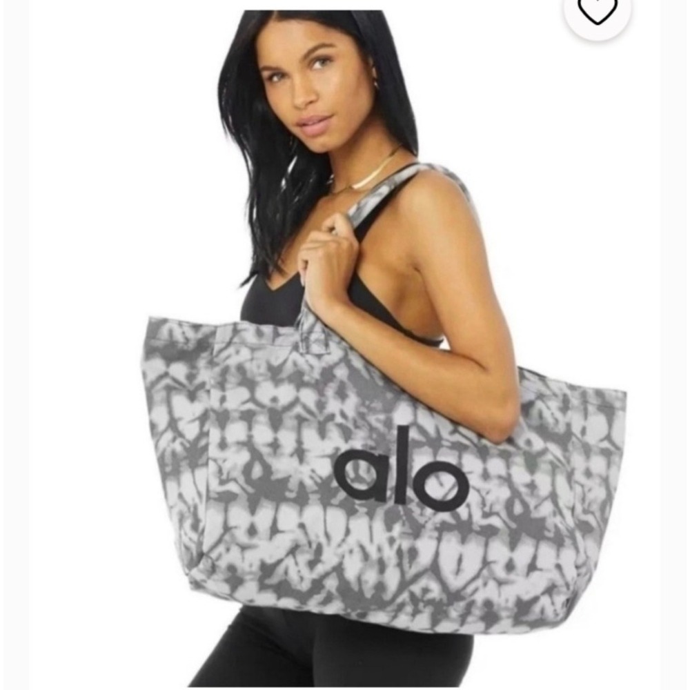 Alo Yoga Shopper Tote Tie Dye Logo Canvas Bag, Womens OS Gray White